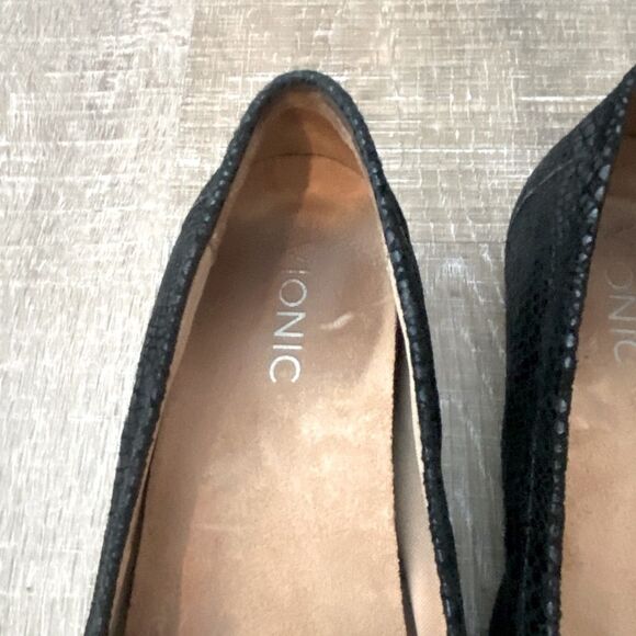 Vionic Larrun Black Snake Print Leather Loafer Shoes Women’s 8 Classic Preppy - Picture 15 of 16